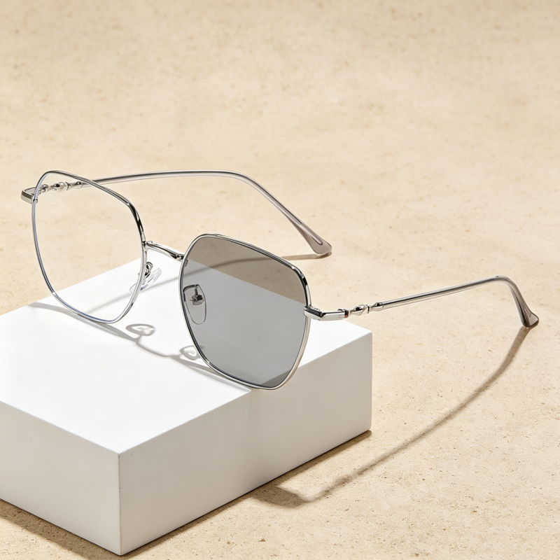 Square Frame Women's Photochro - огляд і ціна Mens Fashion Discord